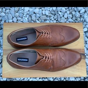 11 Men’s Dress Shoe, Leather and Man Made, used